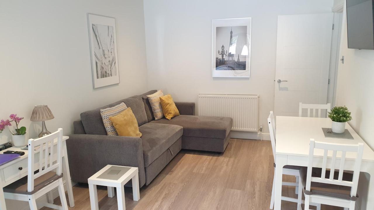 Large Modern Self Contained Apartment In Lymington Zewnętrze zdjęcie